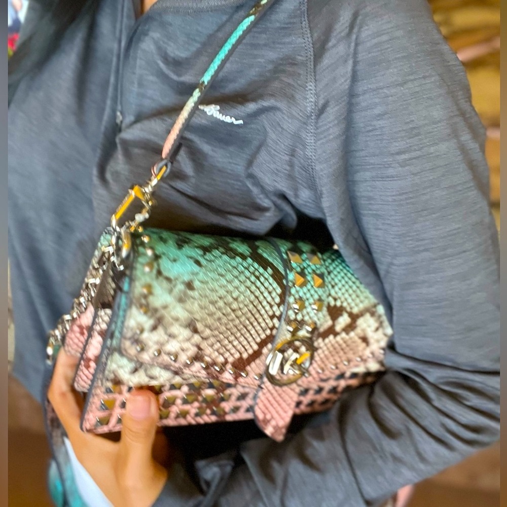 Michael Kors Greenwich - Picture 10 of 16